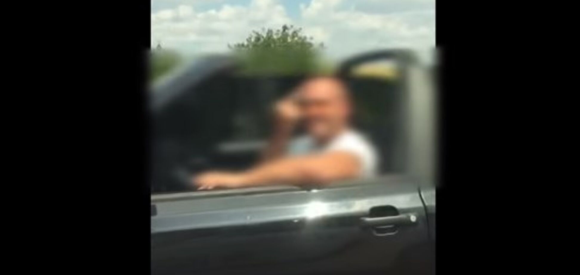 На Одещині п'яний на кабріолеті влаштував 'перегони' з поліцією. Відео