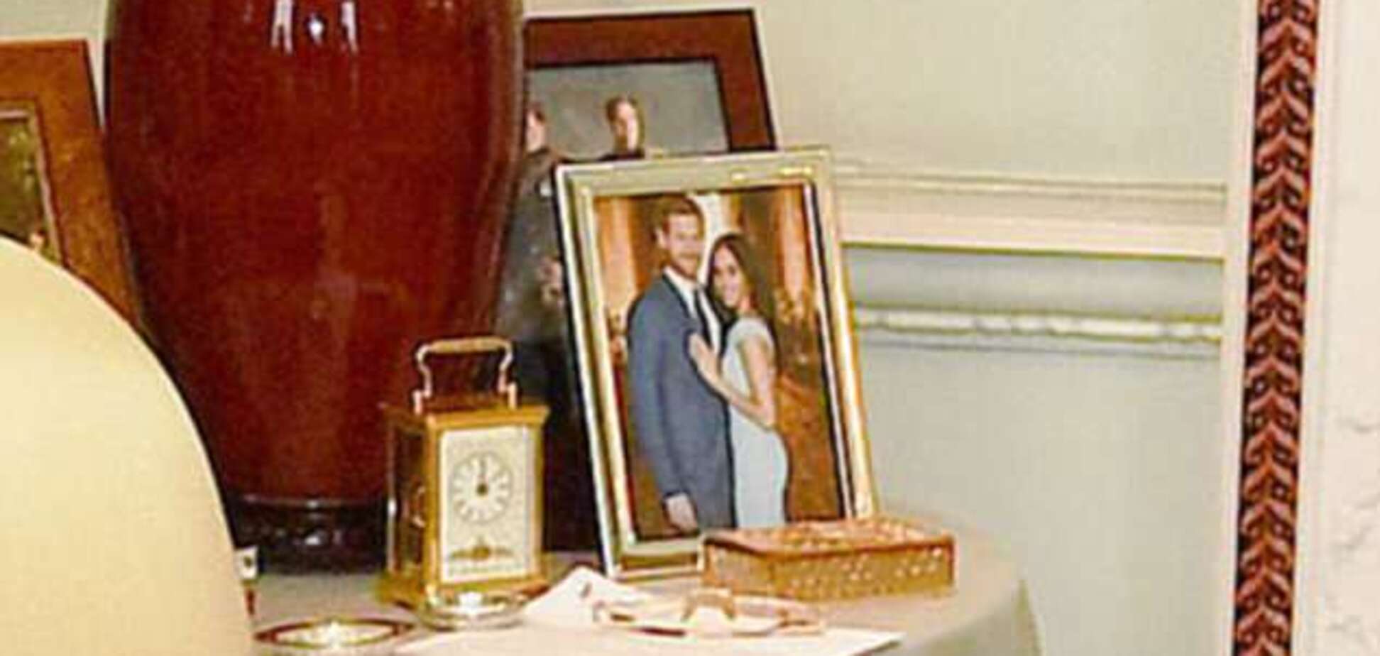 С глаз долой: королева Елизавета унизила жену принца Гарри