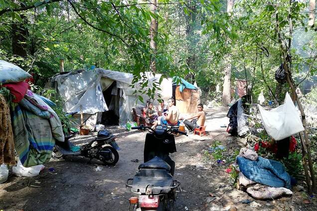 'ЖК 'Айнене': разгром лагеря ромов в Киеве вызвал спор в сети