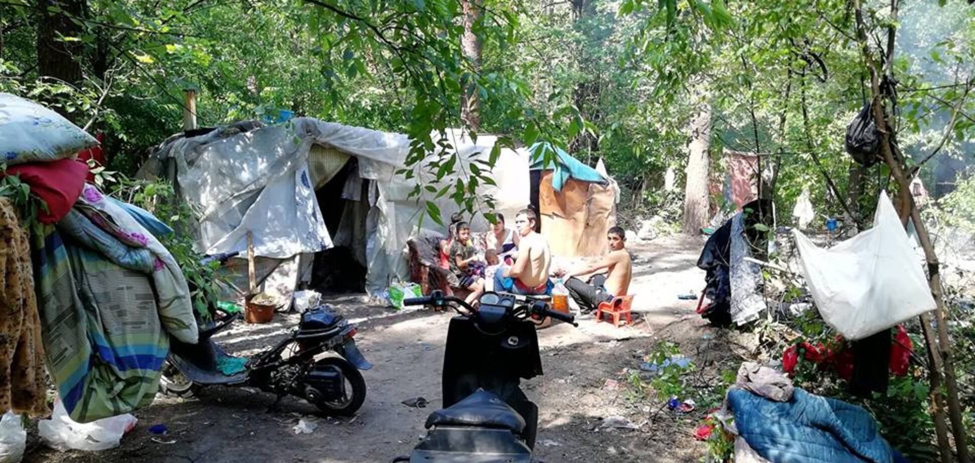 'ЖК 'Айнене': разгром лагеря ромов в Киеве вызвал спор в сети