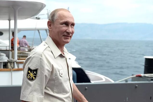 Как менялась ложь Путина о краже Крыма