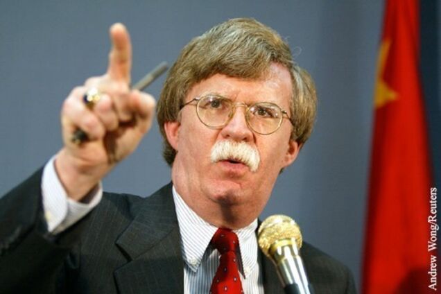 'Готов говорить с Путиным': советник Трампа прокомментировал скандал с Крымом