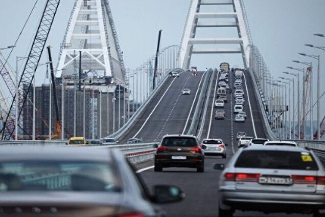 Екс-регіонал похвалився поїздкою по Кримському мосту: опубліковано відео