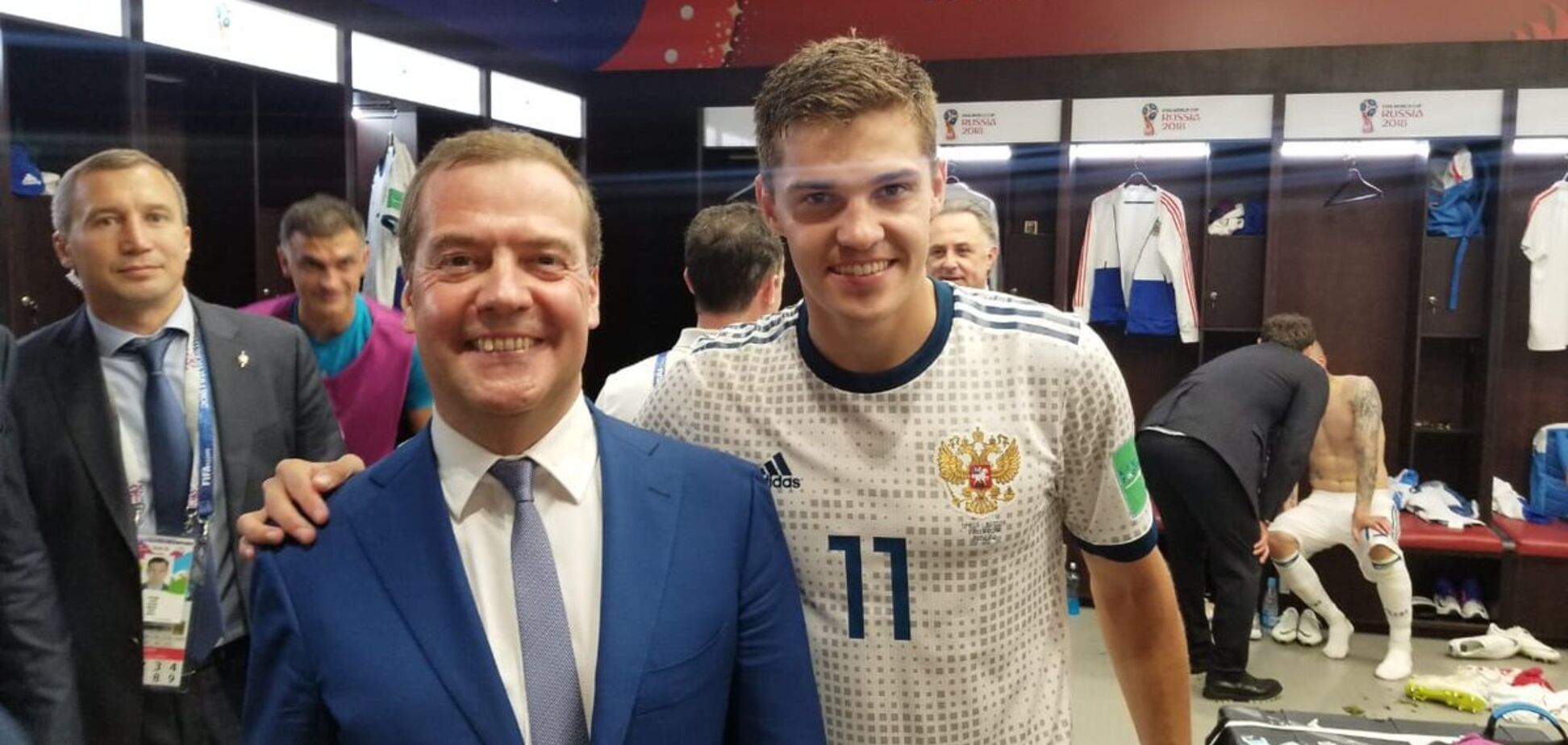 'Гном позорный': Медведева высмеяли за поступок после матча с Испанией - фотофакт