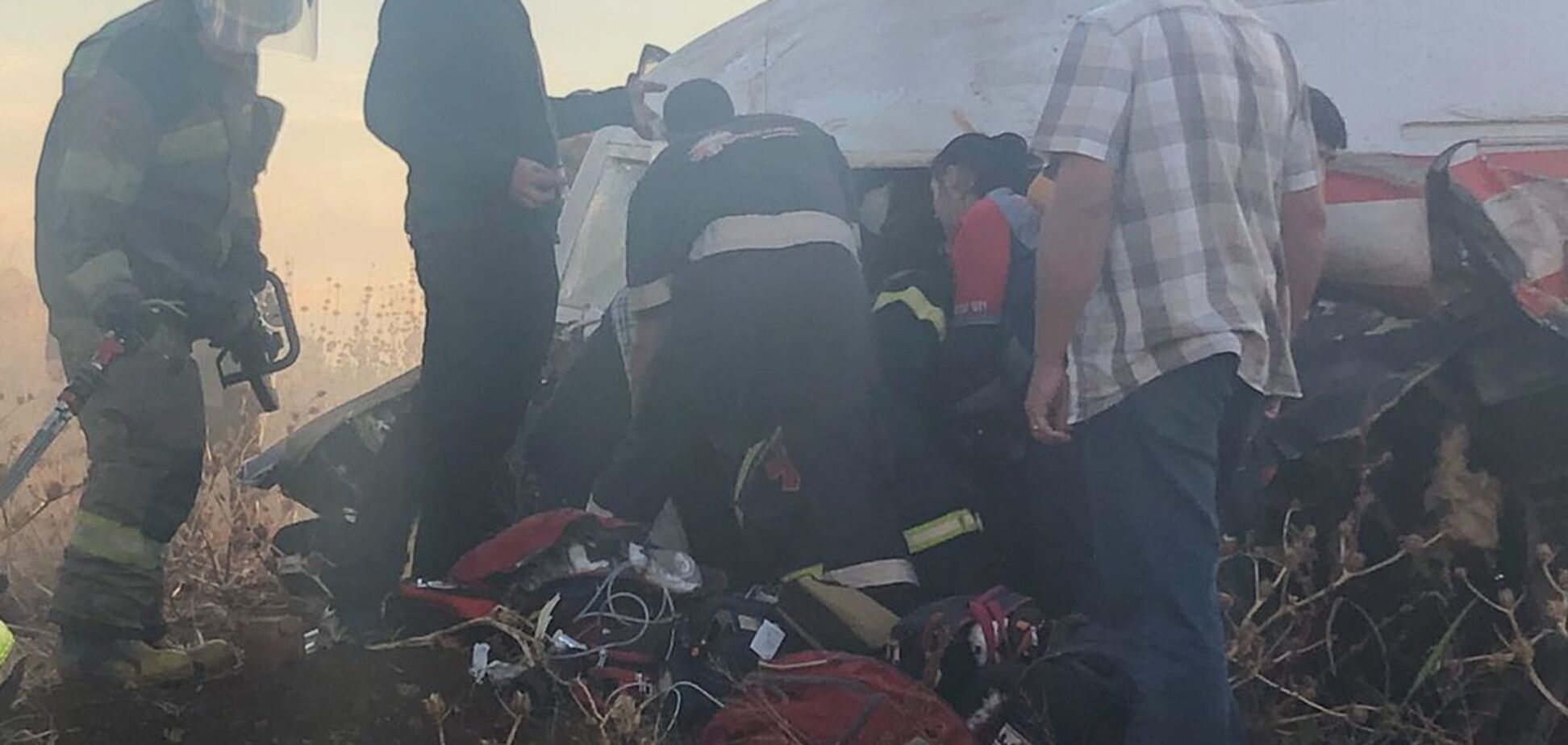 В ЮАР разбился пассажирский самолет: первые фото с места трагедии