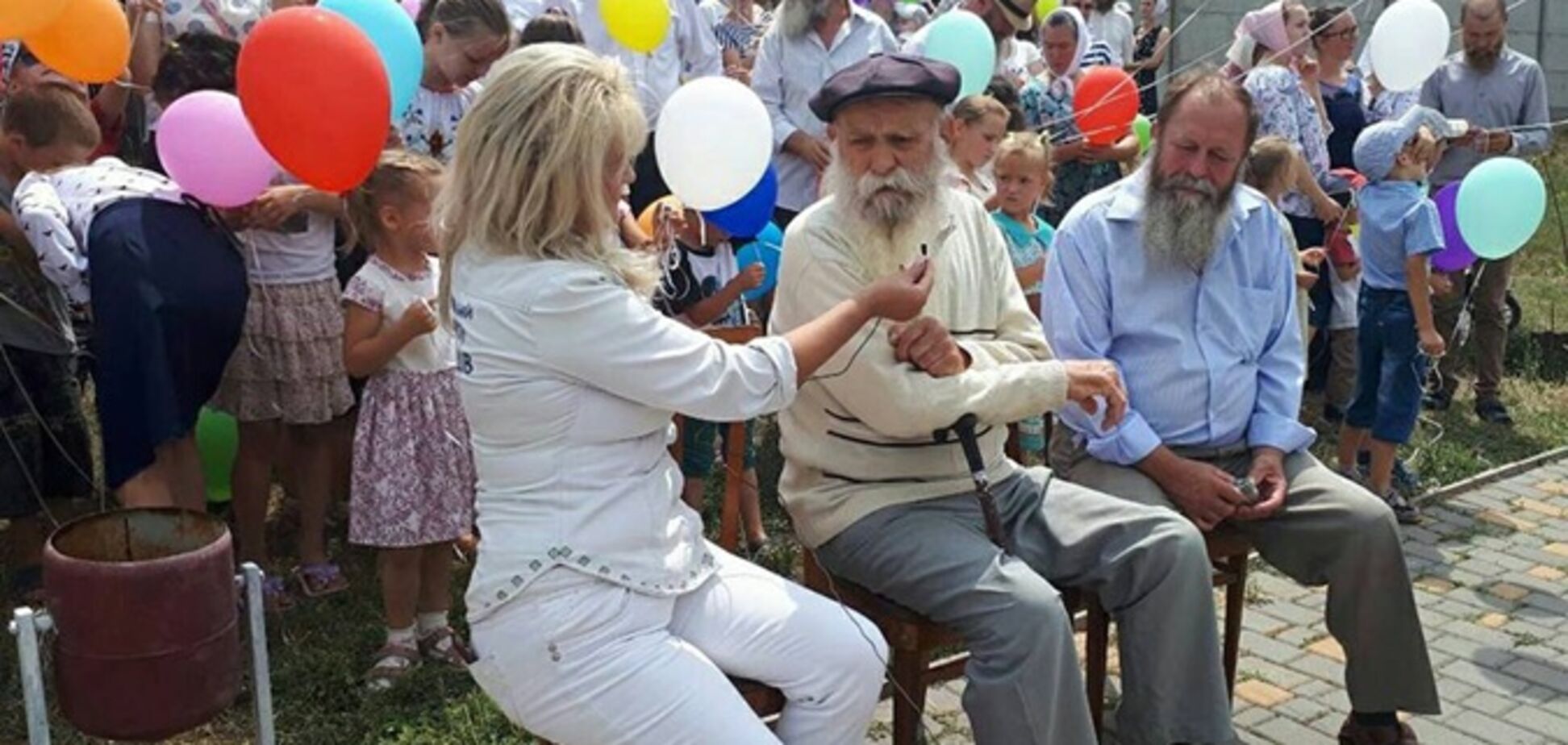 В Украине нашли уникальную семью из трех сотен членов