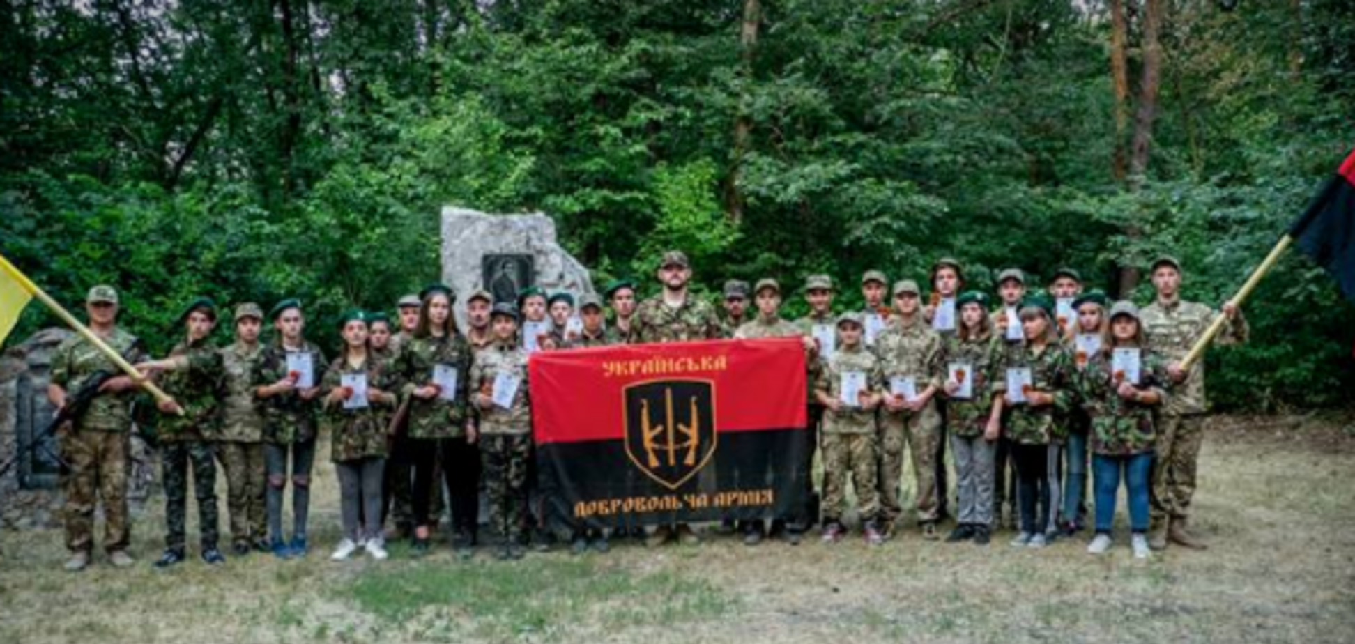 Для знищення Росії: в Україні почали готувати підлітків-добровольців
