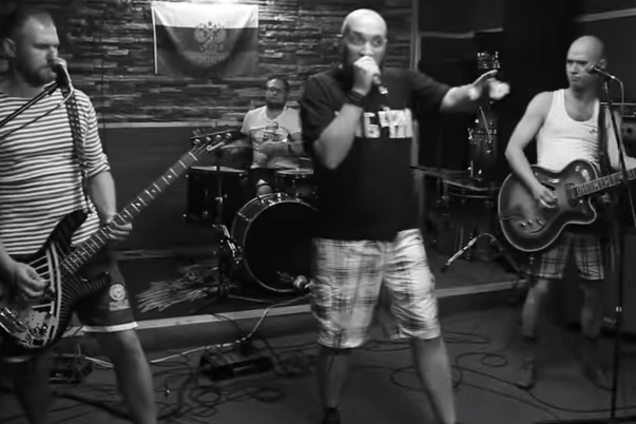 'Россия, вперед! Мы чемпионы и не*бет!' Популярну групу звинуватили в 'оспівуванні лайна'