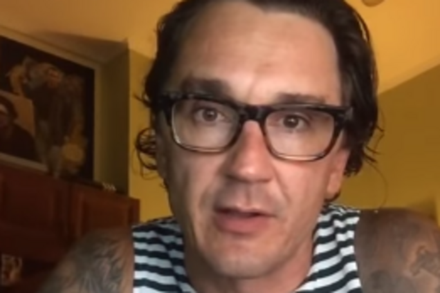 'Ворожість на адресу душевних під*расів': поет з Одеси звернувся до 'старшого брата'. Відеофакт