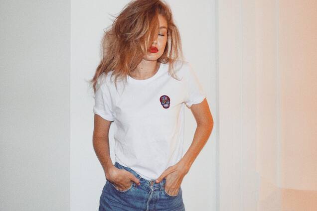 Папарацци подловили супермодель Джиджи Хадид без бюстгальтера