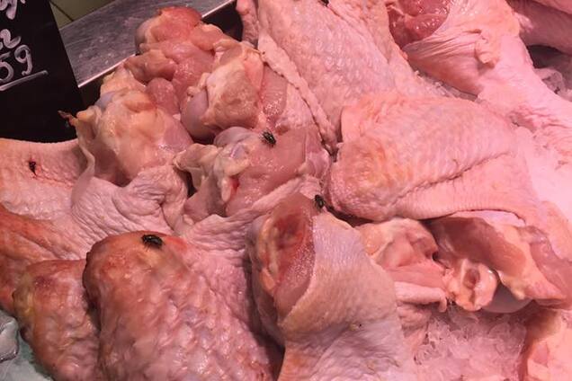 'Мухи у вартість включені?' Відомий супермаркет під Києвом потрапив у скандал