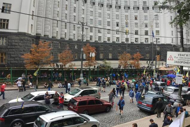 Авто на еврономерах: перекрывшие Киев автомобилисты объявили мобилизацию