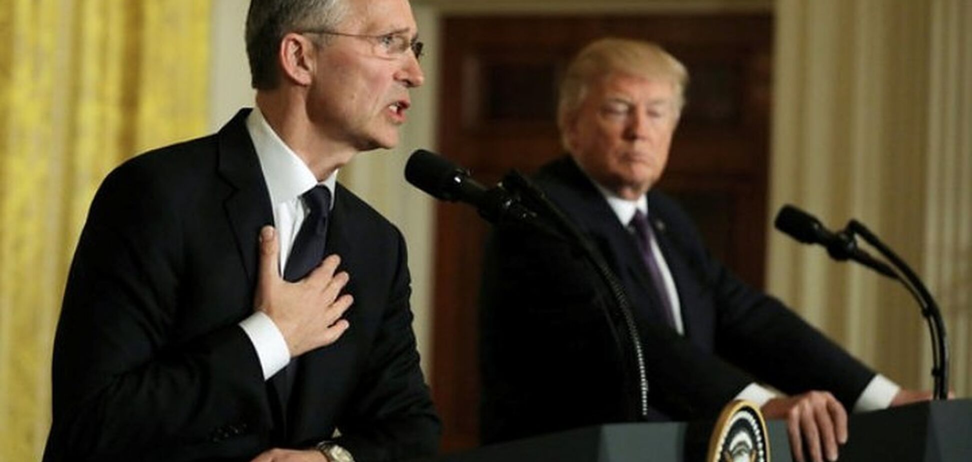 'Платят миллиарды России!' Трамп устроил гневную дискуссию с генсеком НАТО