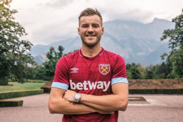 Официально: Ярмоленко перешел в английский клуб