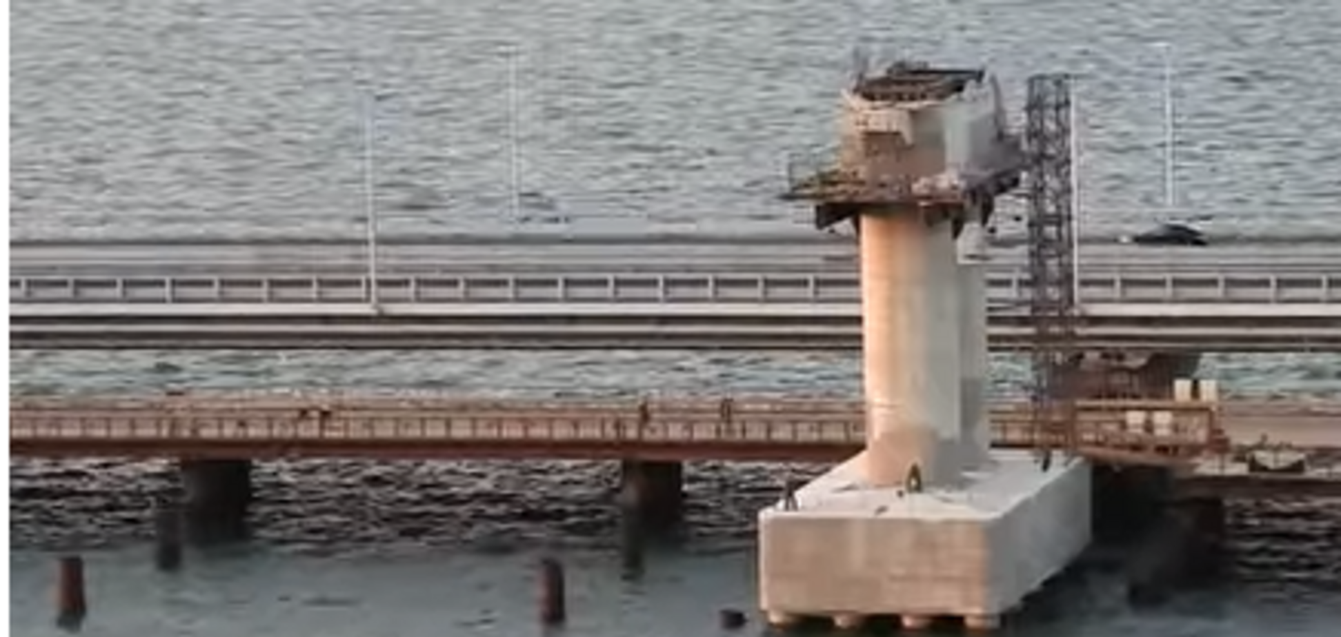 З'явилося нове відео Кримського моста, який 'розвалюється'