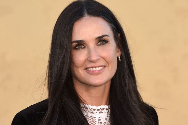 Не терял времени: мошенник украл деньги у Деми Мур