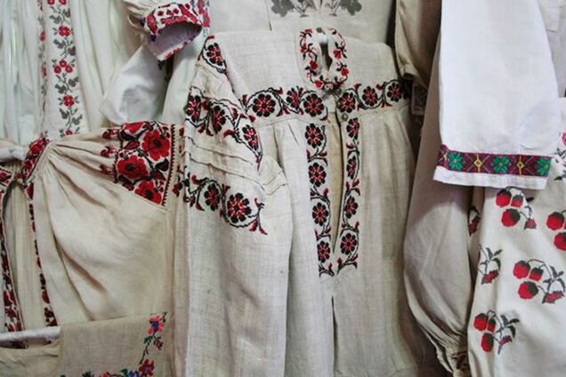 'Подарунок до Дня Росії': в Харківському університеті розгорівся скандал через вишиванки