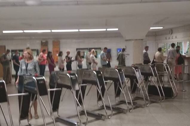 Подорожание проезда в Киеве вызвало 'коллапс' у касс в метро