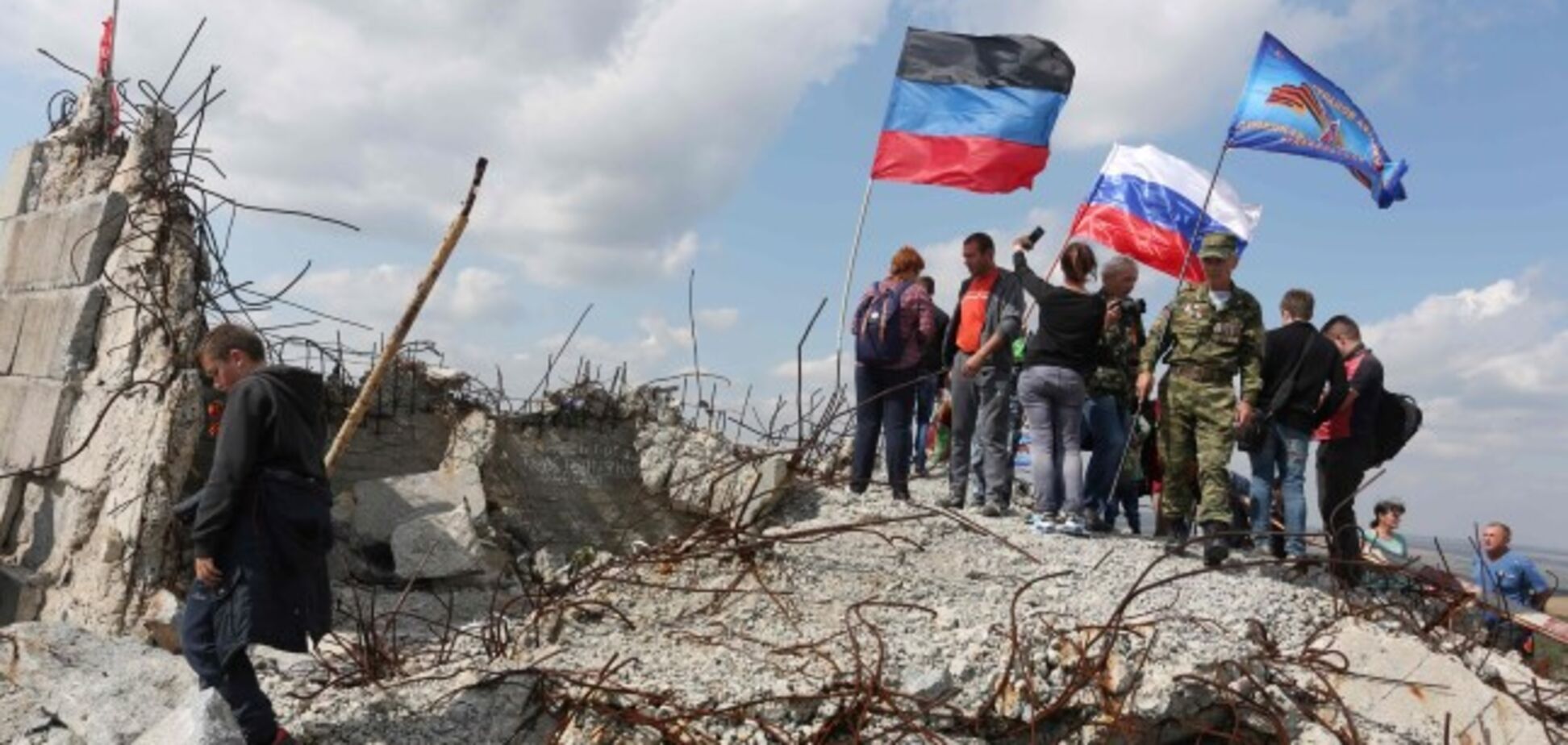 Війна з перервою на футбол