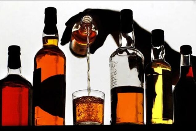 Як розпізнати підроблений алкоголь: поради експерта