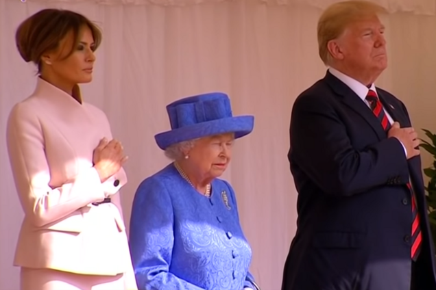 Трамп публично оконфузился перед королевой Великобритании: опубликовано видео