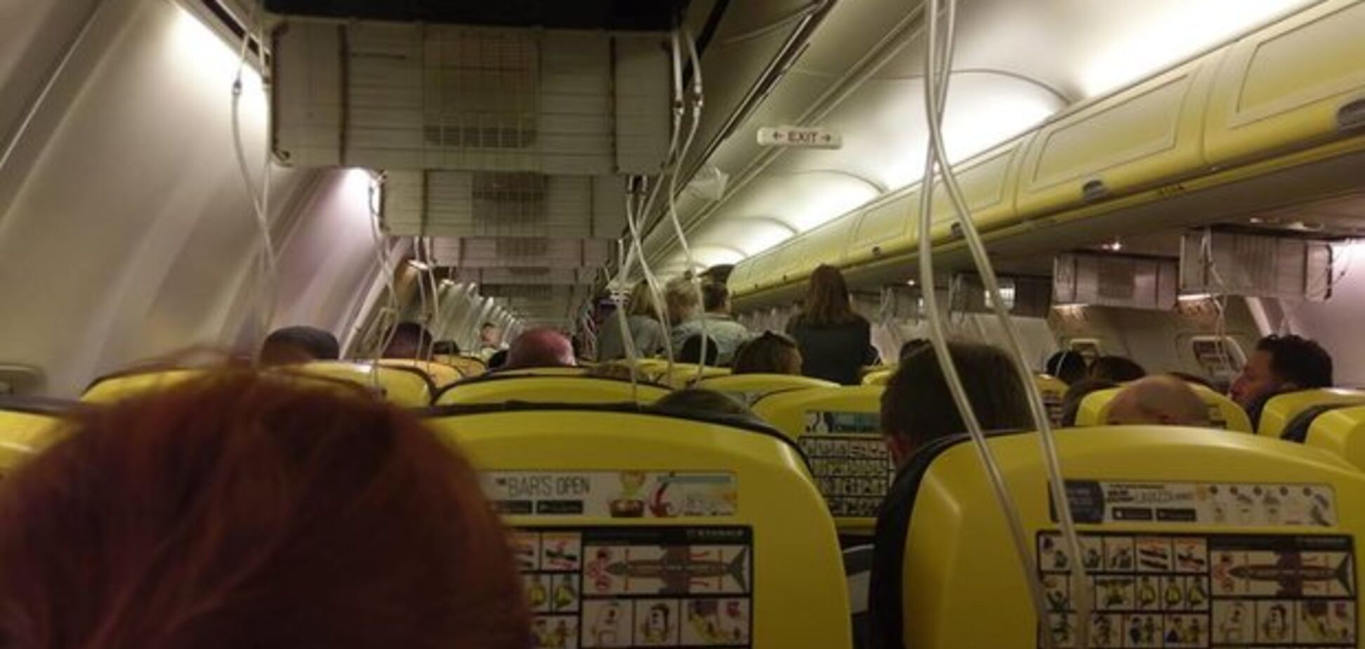 'Горять вуха, повітря немає': в Німеччині літак здійснив жорстку посадку за 5 хвилин