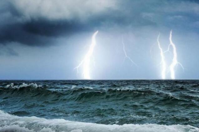 Синоптики предупредили об опасной погоде