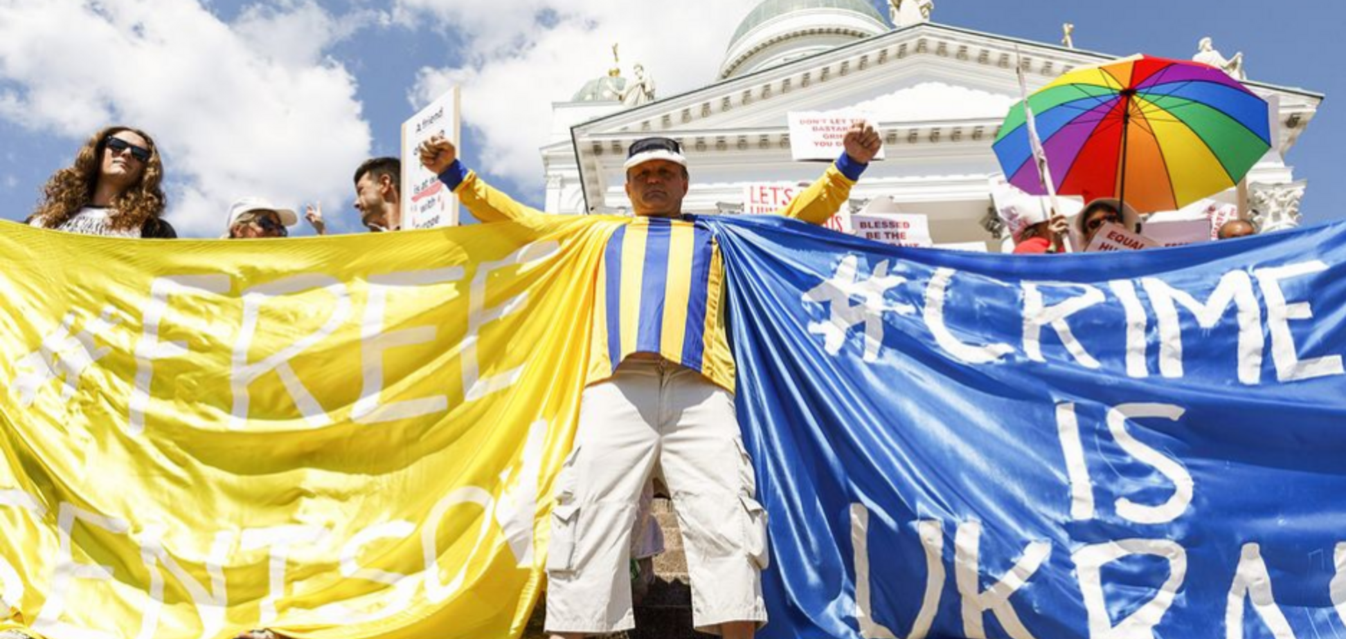'Слава Украине!' В Хельсинки вспыхнули протесты из-за встречи Трампа с Путиным