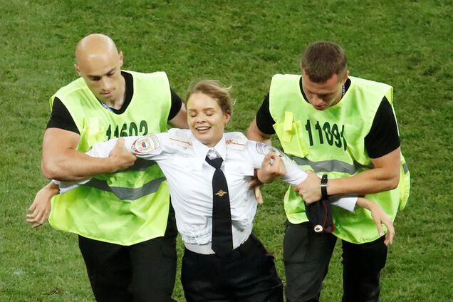 Кто реанимировал Pussy Riot под финальный аккорд мондиаля