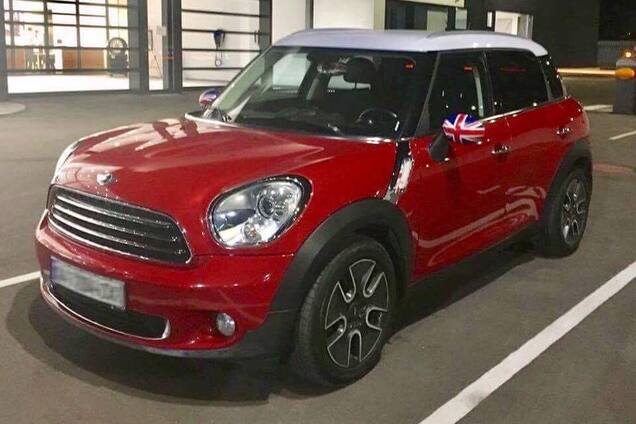 Что проще: жениться или купить девушке Mini Countryman?