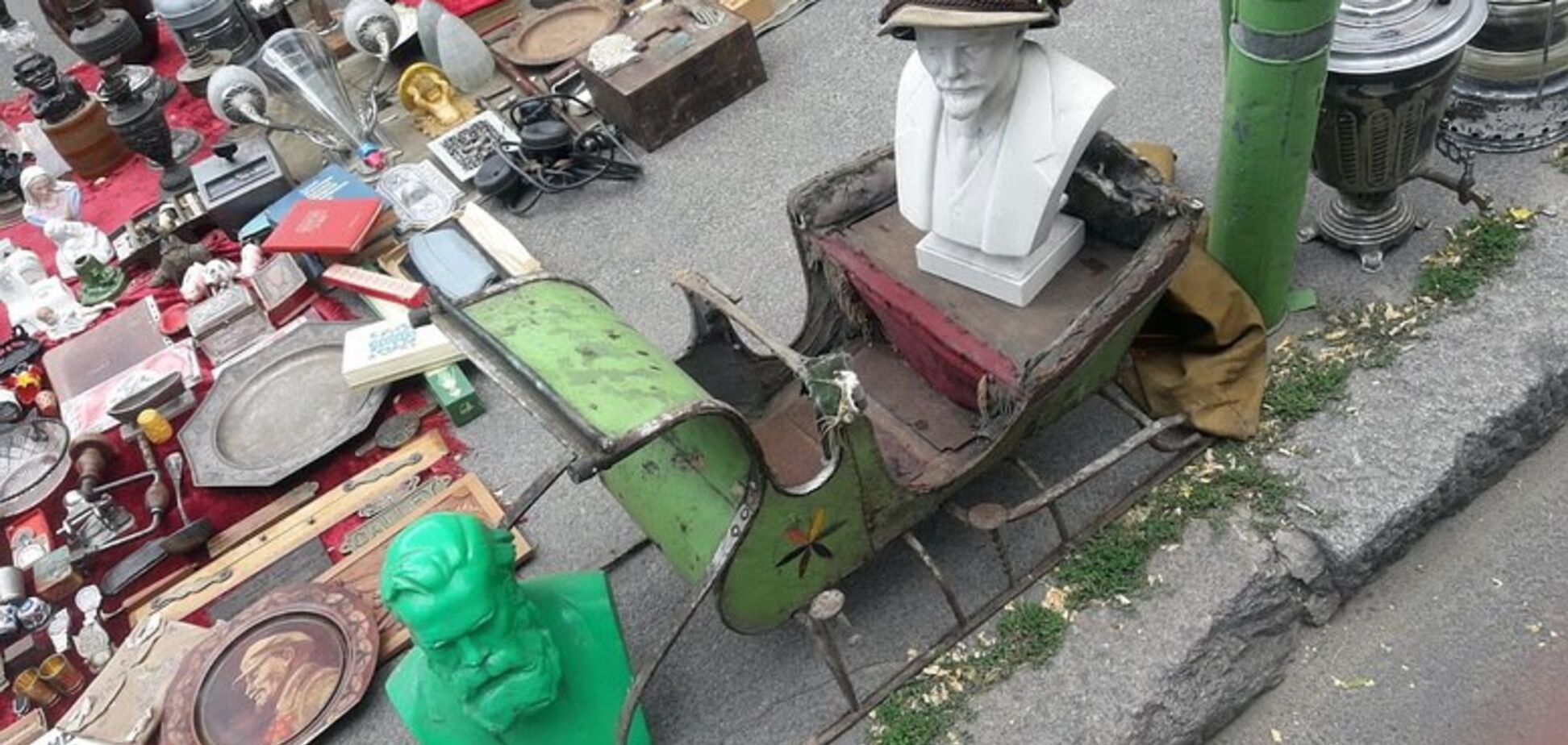 Бастард мира свитеров и зловещая тварь: что купить в Одессе