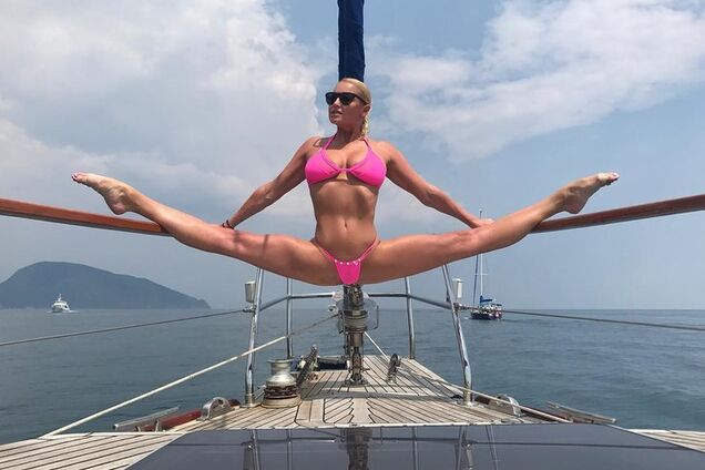 Опять показала промежность: Волочкову раскритиковали за неумелый танец