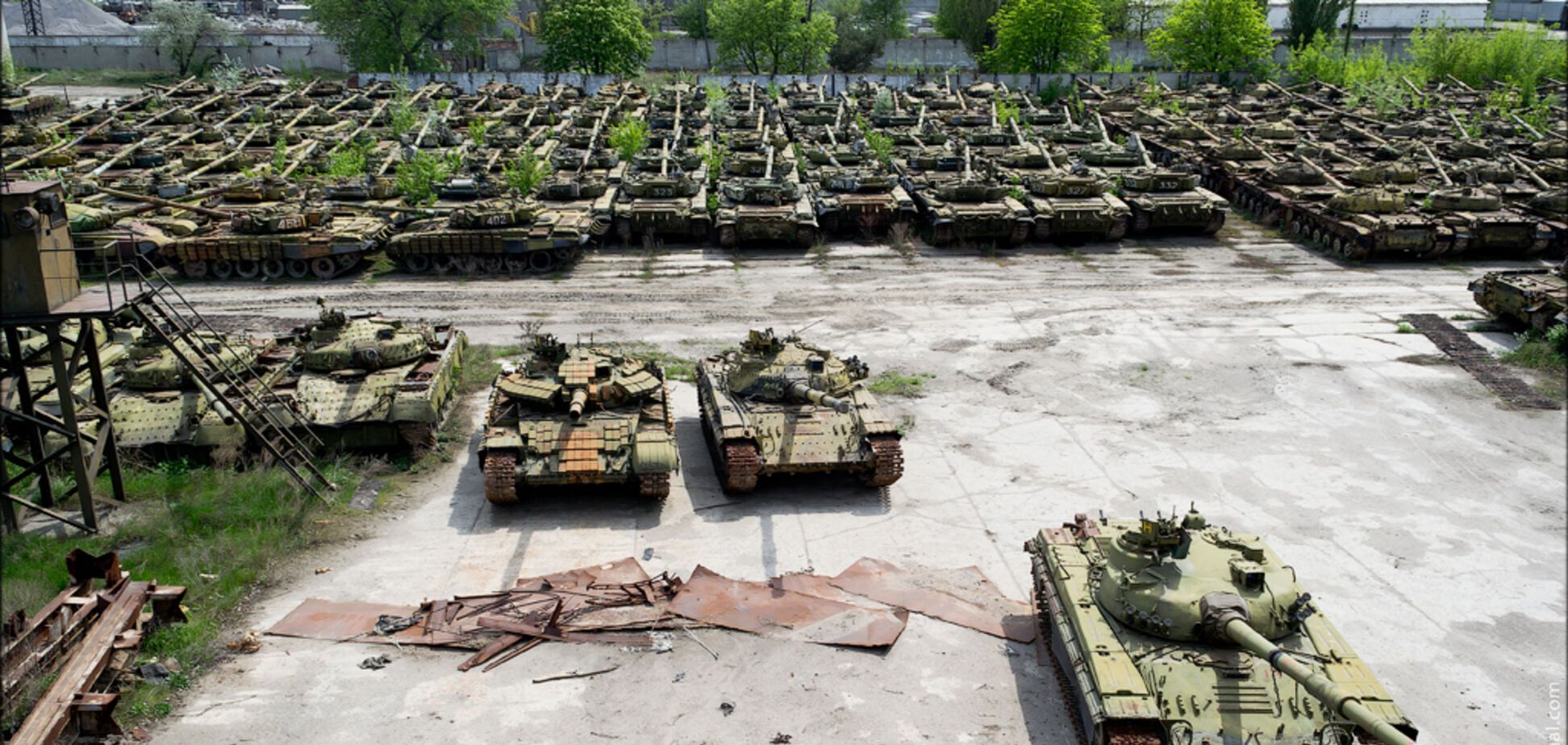 'Безгоспна' військова база на Харківщині: поліція й 'Укроборонпром' відреагували