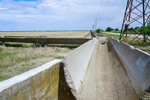 Крым засыхает: в Минстеце предложили продавать воду оккупантам