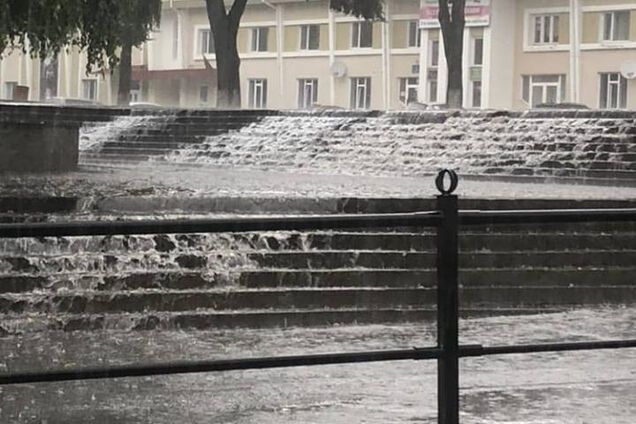 Киев накрыло затяжными дождями: синоптики дали прогноз до конца недели 