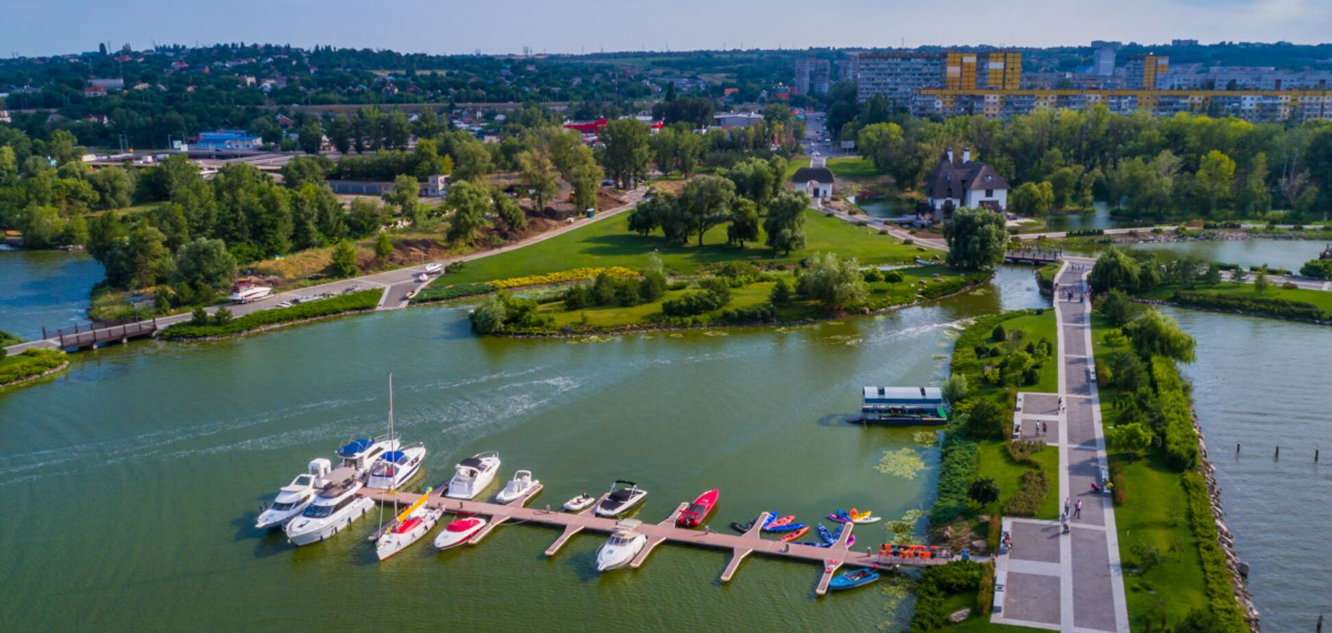 Краєвид заворожує: з'явилися фото і відео райського куточка у Дніпрі
