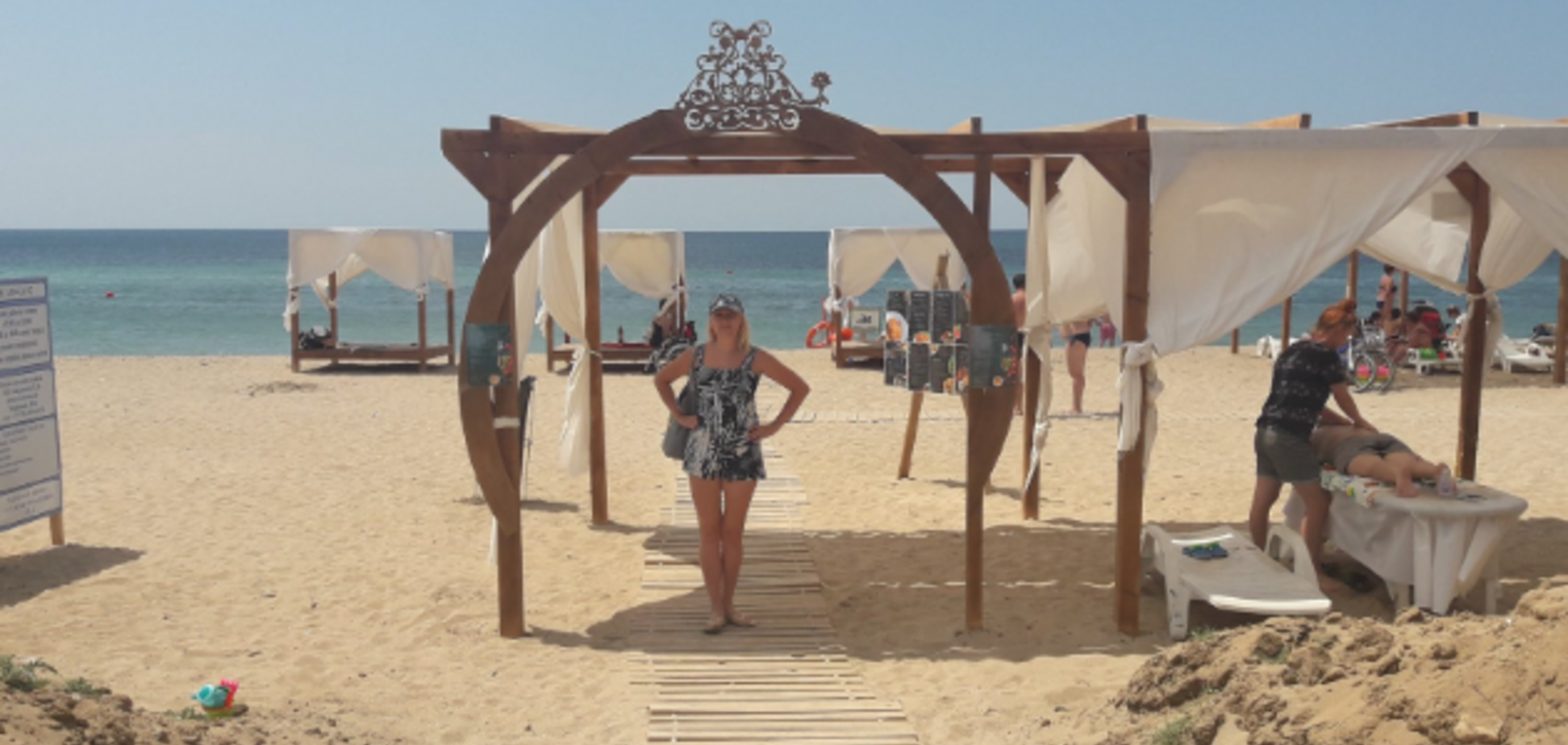 'А как же хотелось в Россию!' Появились показательные фото с пляжа в Крыму