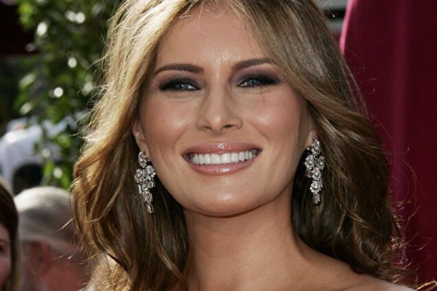 Злякалася? Дружина Трампа здивувала виразом обличчя після розмови з Путіним