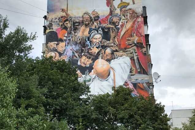 На Харьковщине нарисовали козацкий мурал: фото и видео шедевра