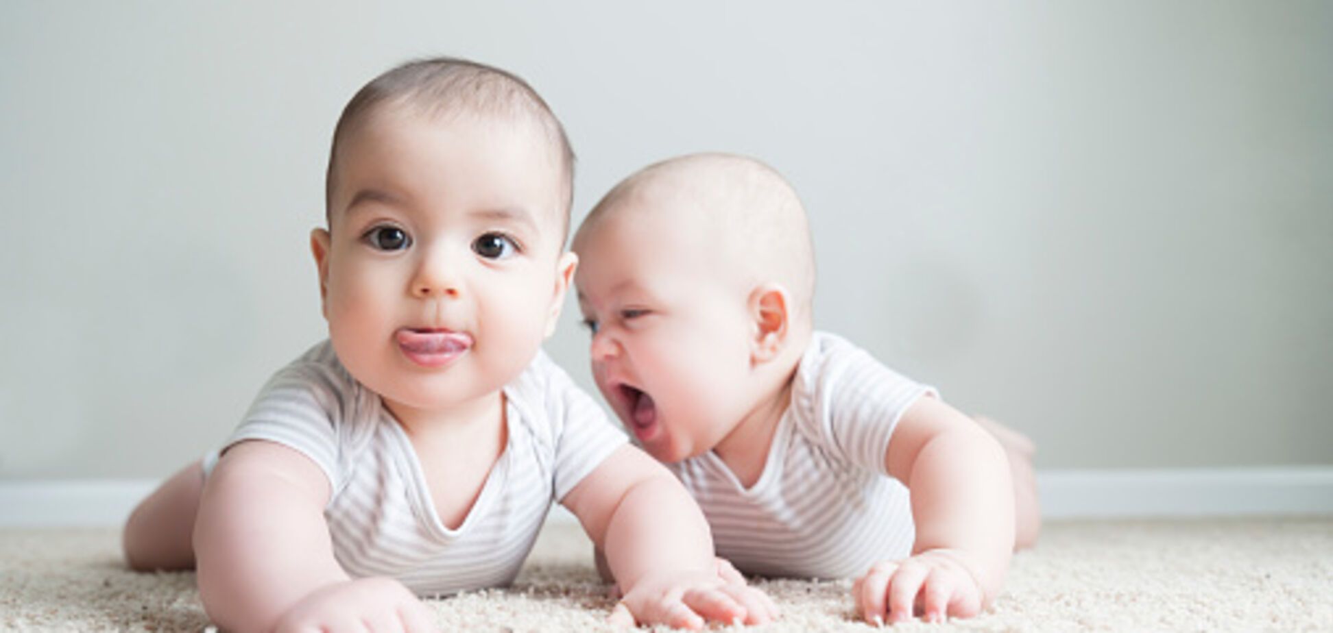 Скупают китайцы: в Украине пустили детей с молотка