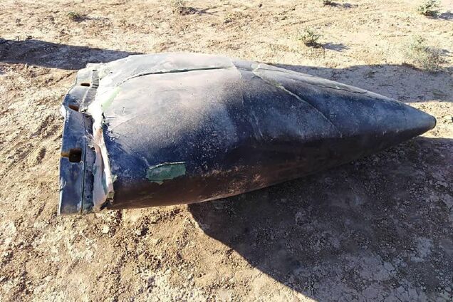 У Сирії розбився загадковий військовий літак: фото після потужного вибуху