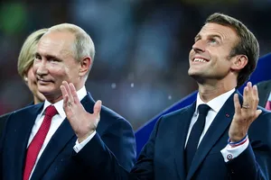 Макрон попросил Путина освободить Сенцова