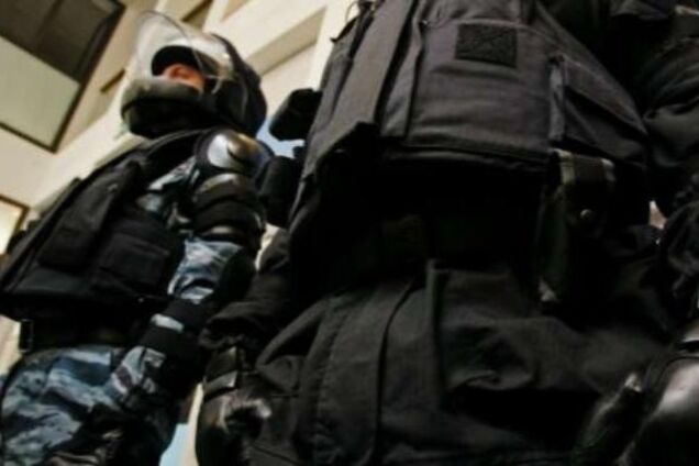 В киевский офис КПУ нагрянули силовики с автоматами