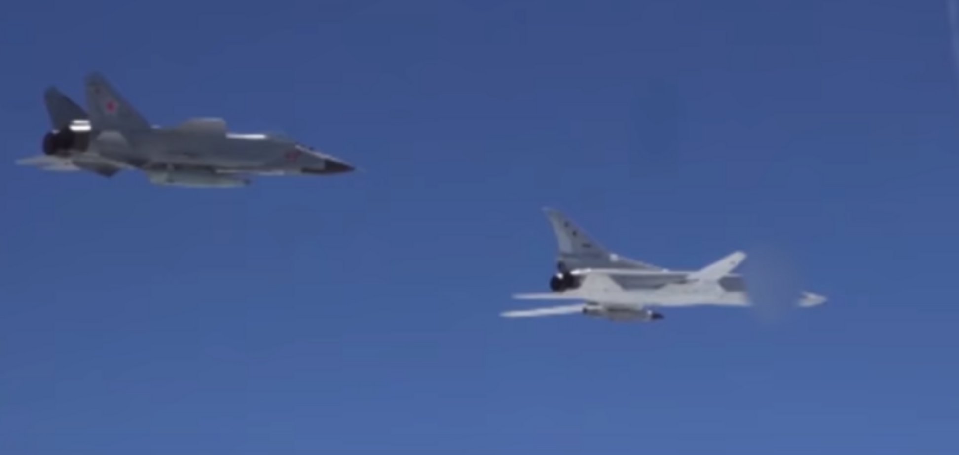 'Кинжал' и 'Сармат': Россия показала устрашающее оружие из 'списка Путина'. Видеофакт