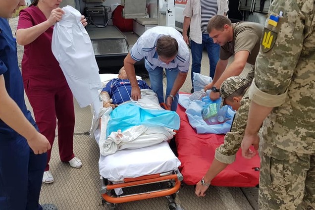 До Одеси доставили важко поранених бійців ООС з Донбасу: опубліковано фото