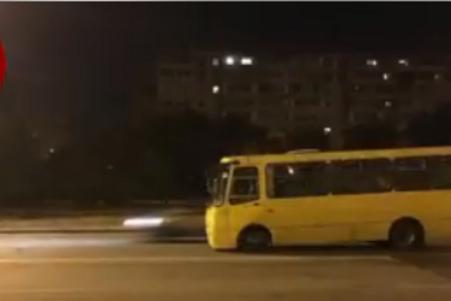 'Очередное дно!' В Киеве произошло ЧП с маршруткой, момент попал на видео