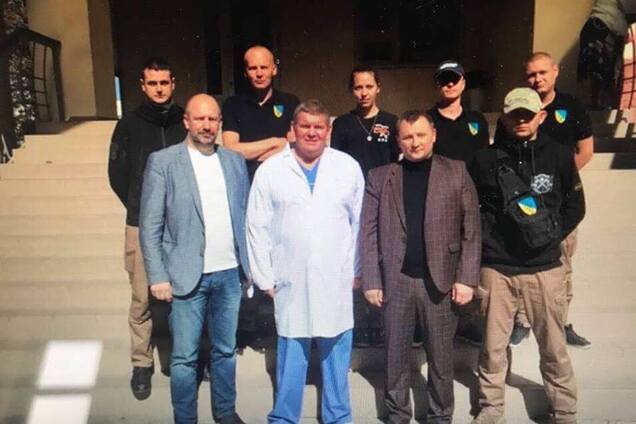 Взяли штурмом и крушат: в Одессе на медуниверситет напали 'титушки'