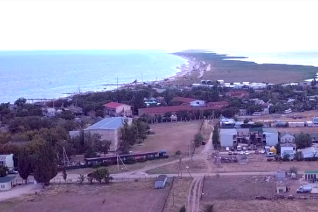 Політ над курортною косою на Азовському морі: опубліковано неймовірне відео