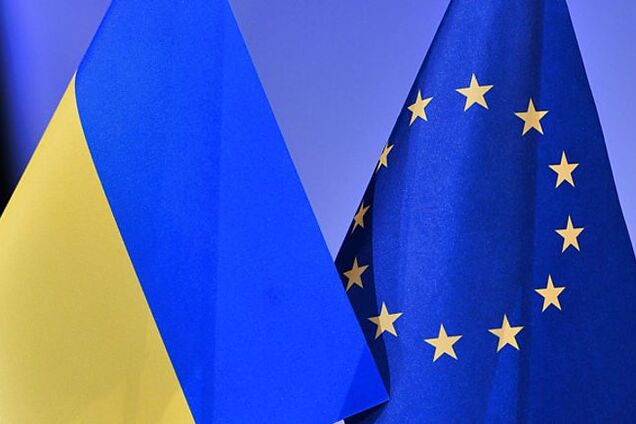 'Делаем все, что можем': в ЕС отреагировали на 'референдум' Путина по Донбассу