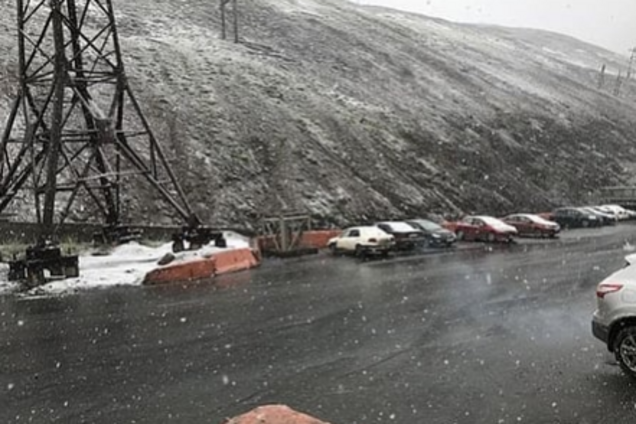 У Росії серед літа випав сніг